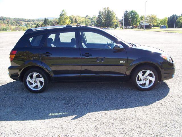 Pontiac Vibe 2003 photo 2