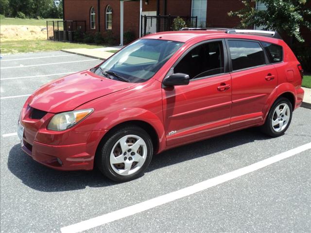 Pontiac Vibe 2003 photo 1