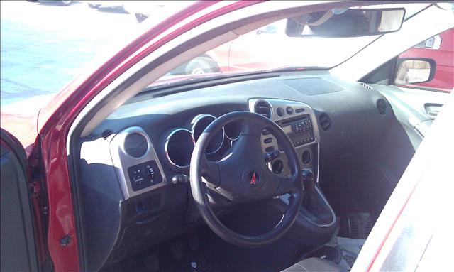 Pontiac Vibe 2004 photo 3