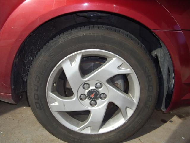 Pontiac Vibe 2004 photo 4