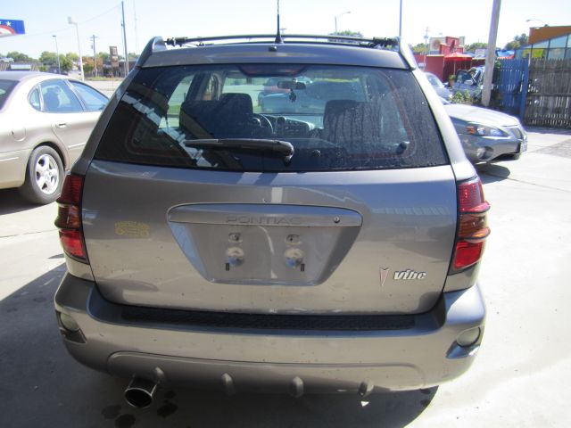 Pontiac Vibe 2004 photo 3