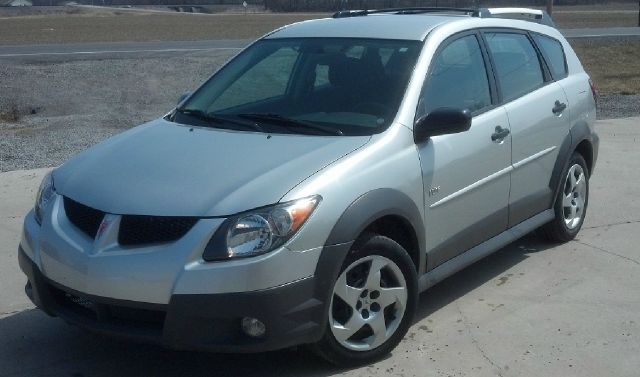 Pontiac Vibe 2004 photo 2