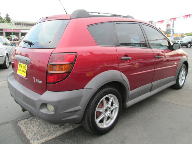 Pontiac Vibe Base SUV