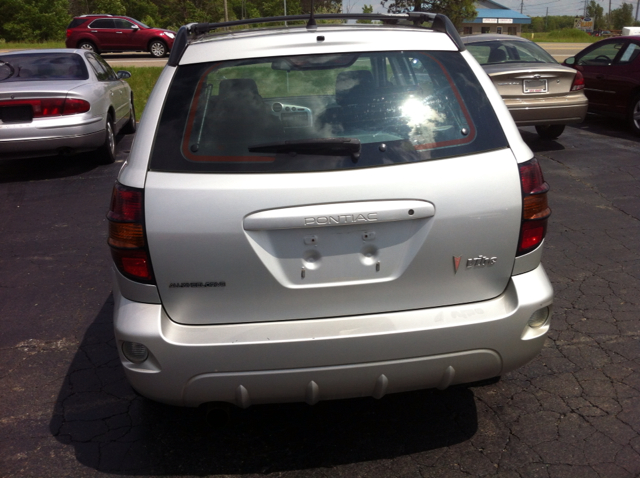 Pontiac Vibe 2004 photo 10