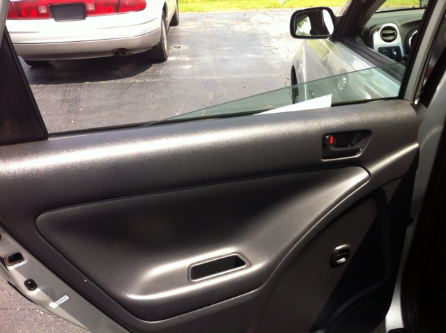 Pontiac Vibe 2004 photo 3