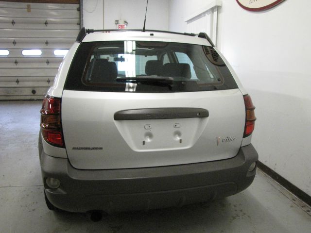 Pontiac Vibe 2004 photo 1