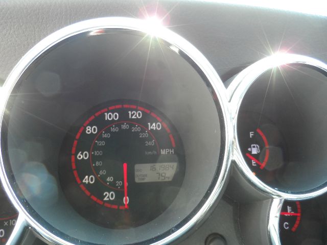 Pontiac Vibe 2004 photo 6