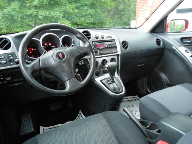 Pontiac Vibe 2005 photo 10