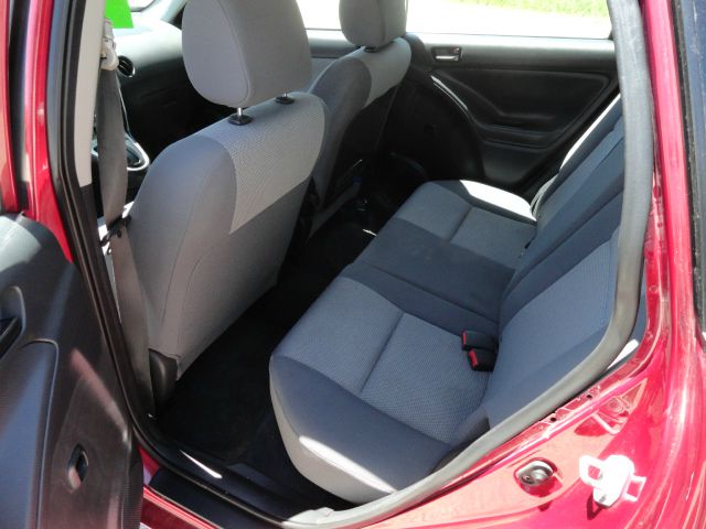 Pontiac Vibe 2005 photo 8