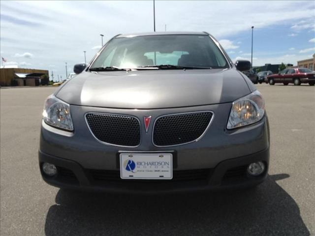 Pontiac Vibe Base SUV