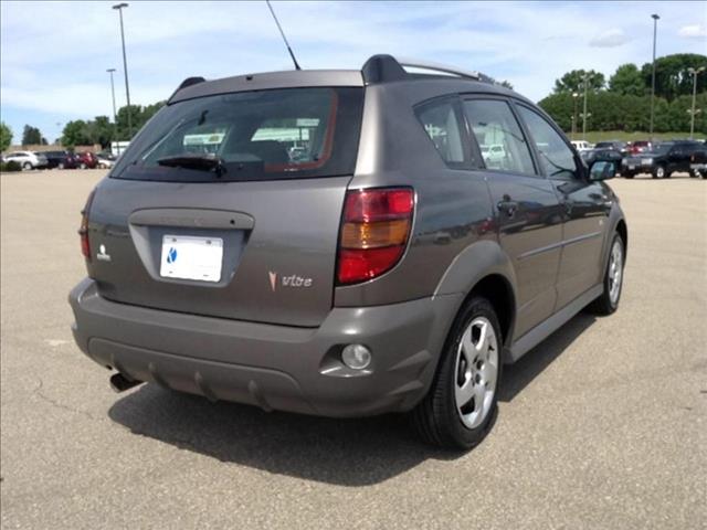 Pontiac Vibe 2005 photo 3