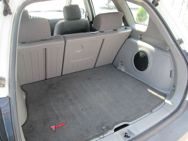 Pontiac Vibe 2006 photo 2