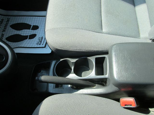 Pontiac Vibe 2006 photo 3