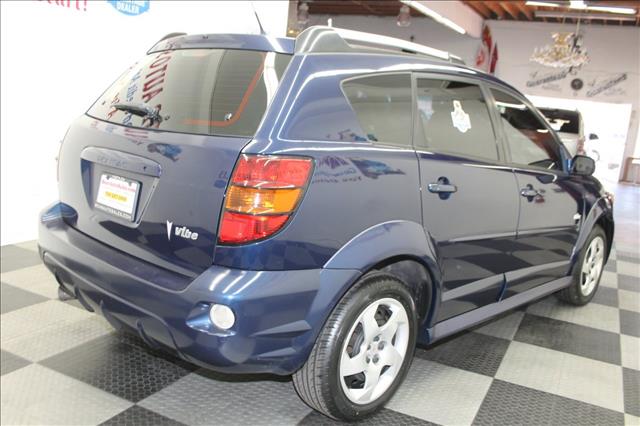 Pontiac Vibe 2006 photo 2