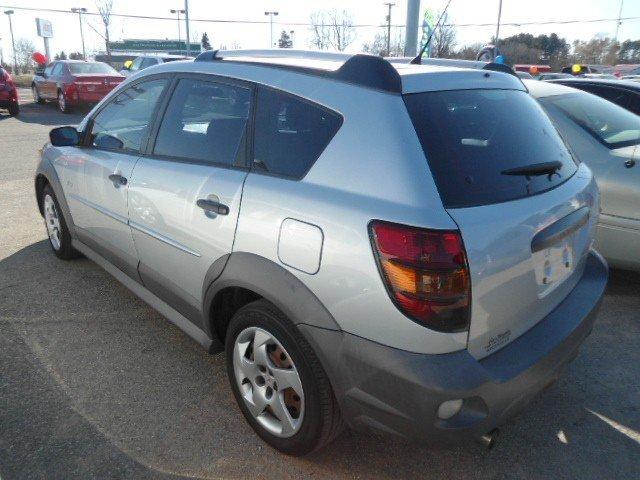 Pontiac Vibe 2007 photo 2