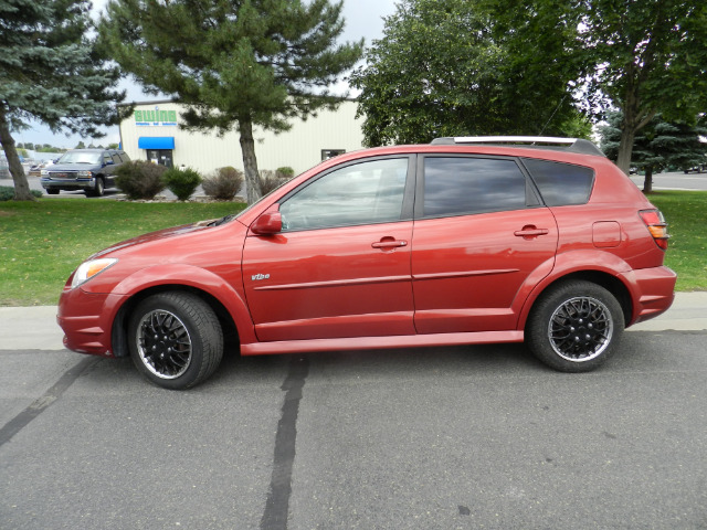 Pontiac Vibe 2007 photo 2