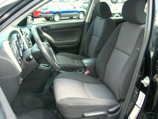 Pontiac Vibe 2007 photo 2