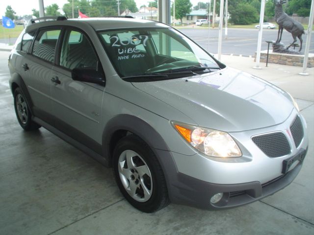 Pontiac Vibe Base SUV