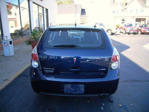 Pontiac Vibe 2009 photo 1