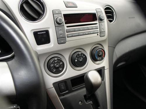 Pontiac Vibe 2009 photo 2