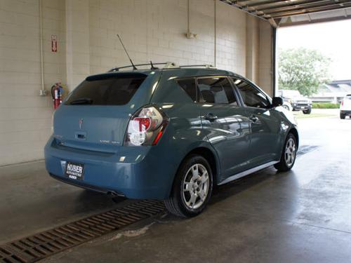 Pontiac Vibe 2009 photo 1