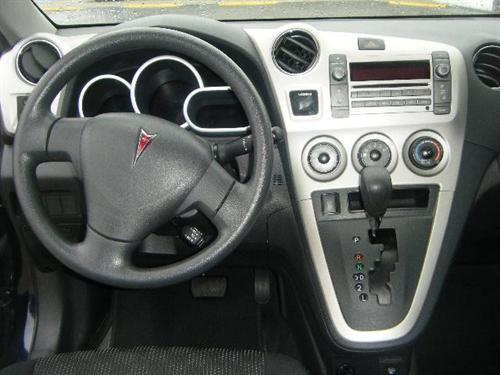 Pontiac Vibe 2009 photo 2