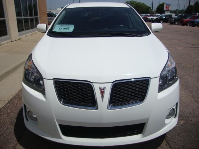 Pontiac Vibe 2009 photo 1