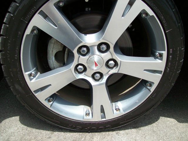 Pontiac Vibe 2009 photo 1