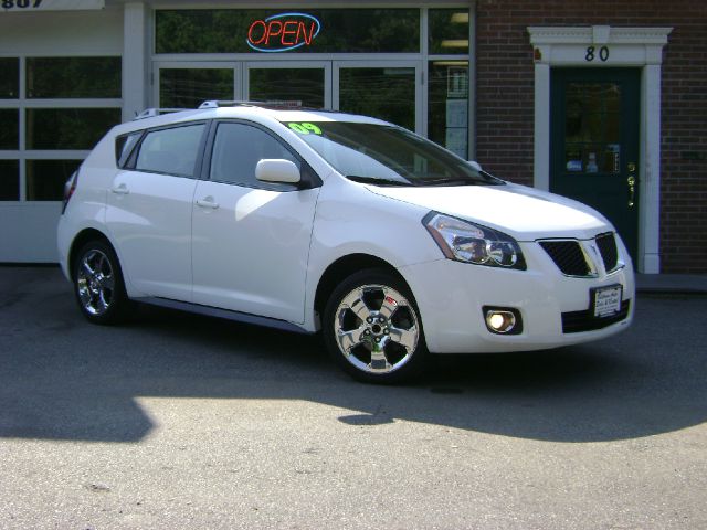 Pontiac Vibe 2009 photo 1