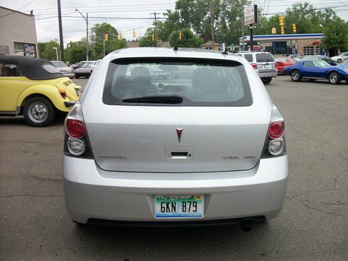 Pontiac Vibe 2010 photo 14
