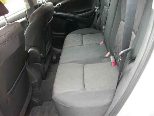 Pontiac Vibe 2010 photo 5