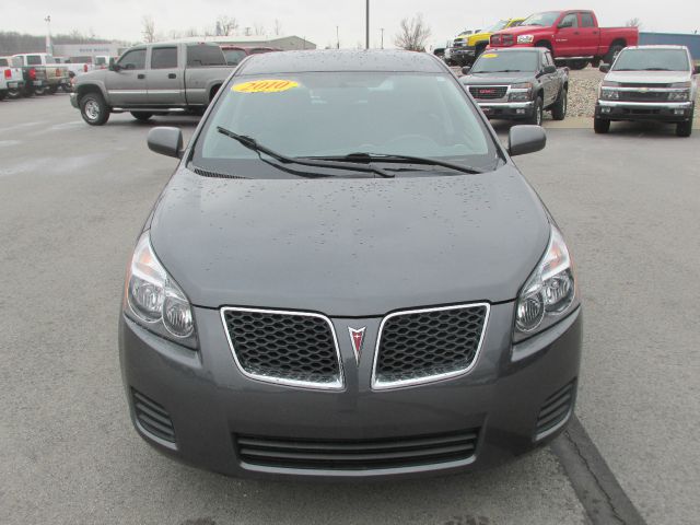 Pontiac Vibe 2010 photo 1