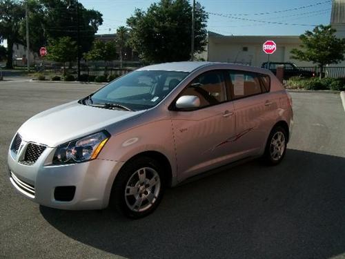 Pontiac Vibe 2010 photo 2
