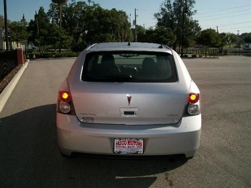 Pontiac Vibe 2010 photo 3