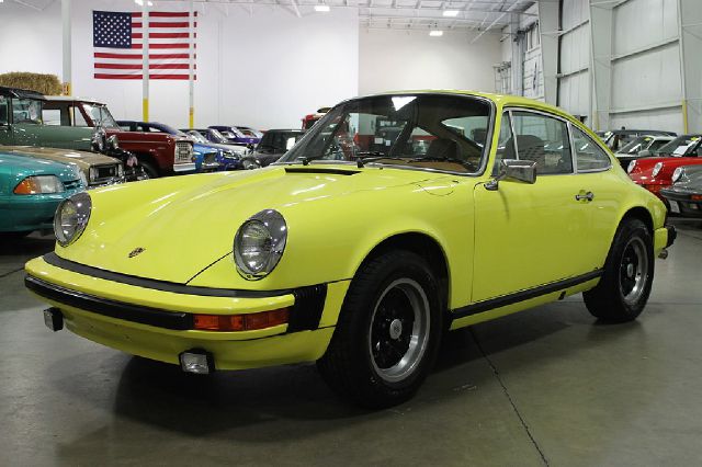 Porsche 911 1975 photo 2