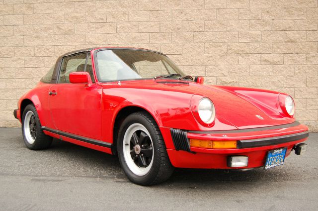 Porsche 911 1982 photo 1