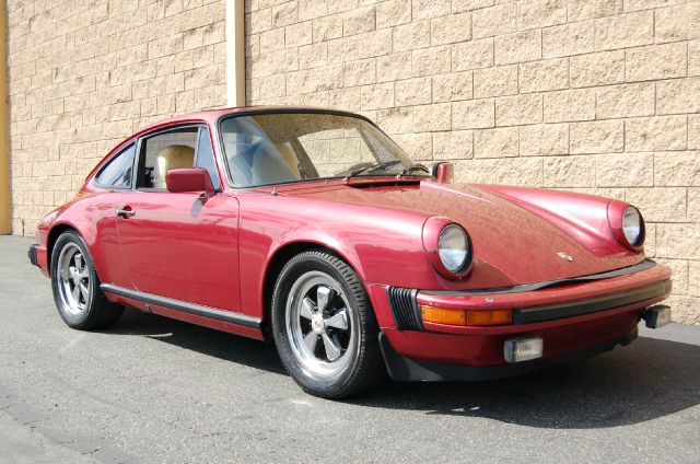 Porsche 911 1982 photo 3
