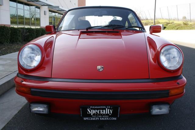 Porsche 911 1983 photo 2