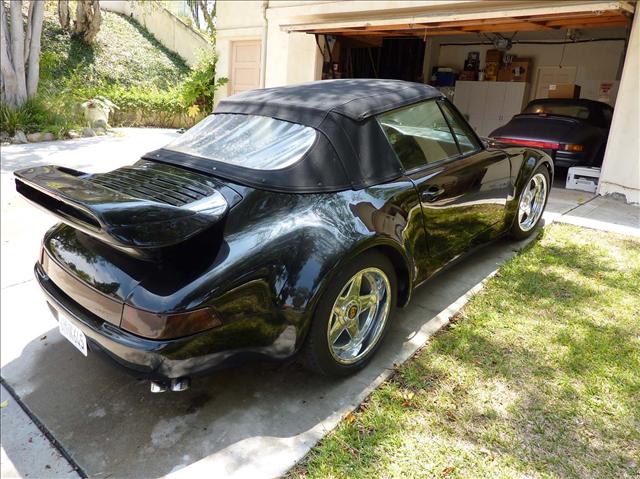 Porsche 911 1984 photo 1