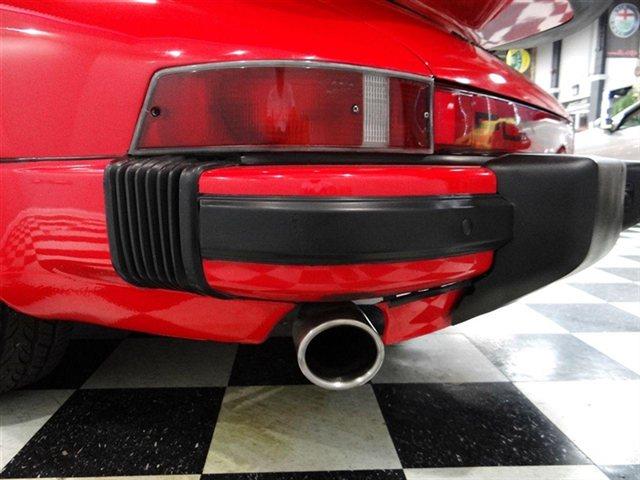 Porsche 911 1984 photo 20