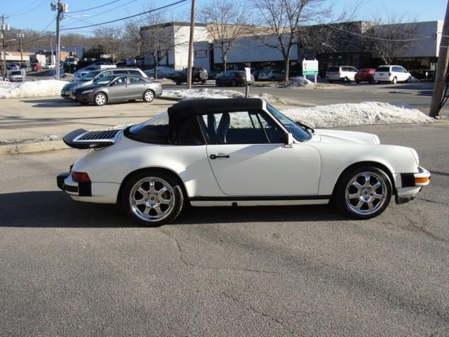 Porsche 911 1985 photo 3