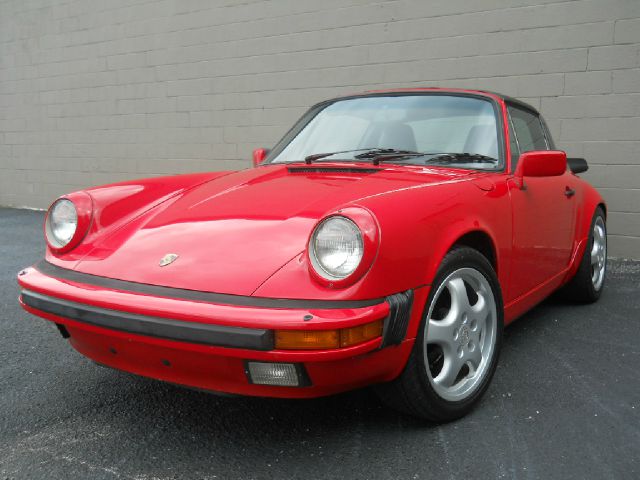 Porsche 911 1985 photo 3