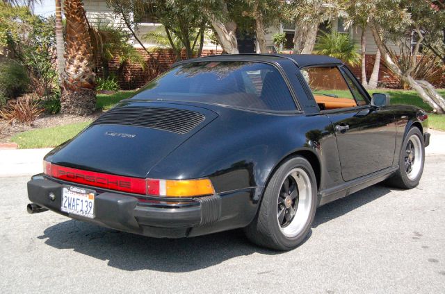 Porsche 911 1986 photo 1