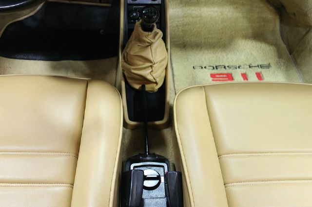 Porsche 911 1987 photo 44