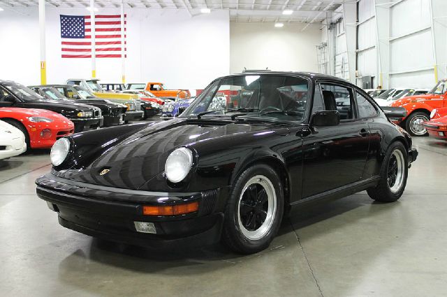 Porsche 911 1988 photo 18