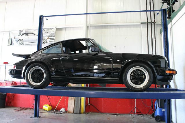 Porsche 911 1988 photo 35