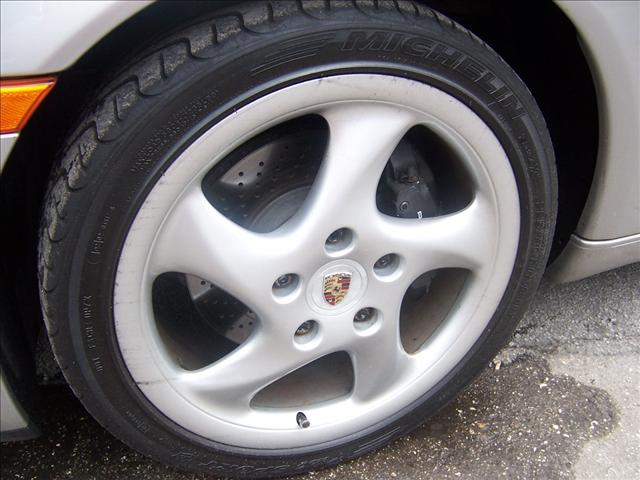 Porsche 911 4WD REG CAB 120.5 SLT Coupe