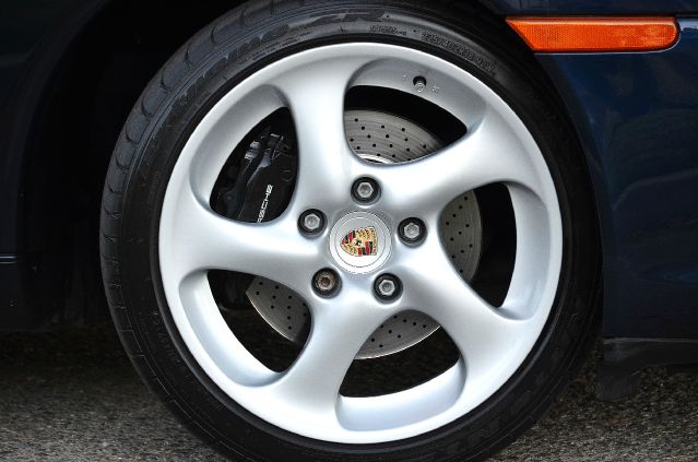 Porsche 911 2003 photo 2