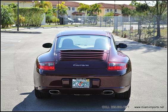 Porsche 911 2005 photo 2
