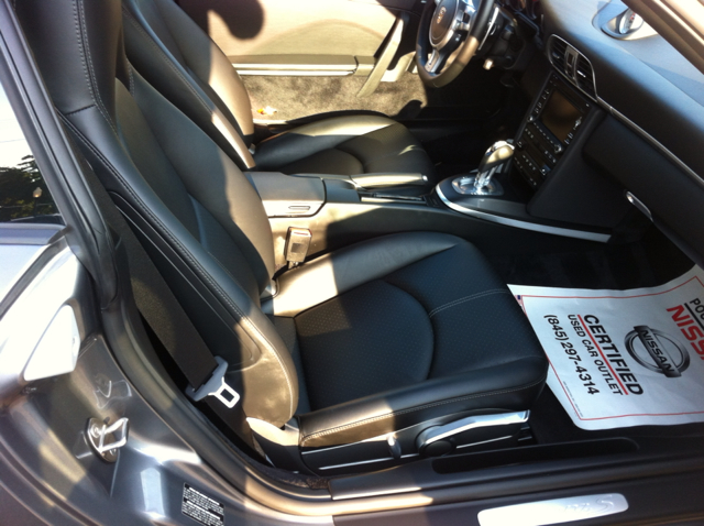 Porsche 911 2011 photo 2